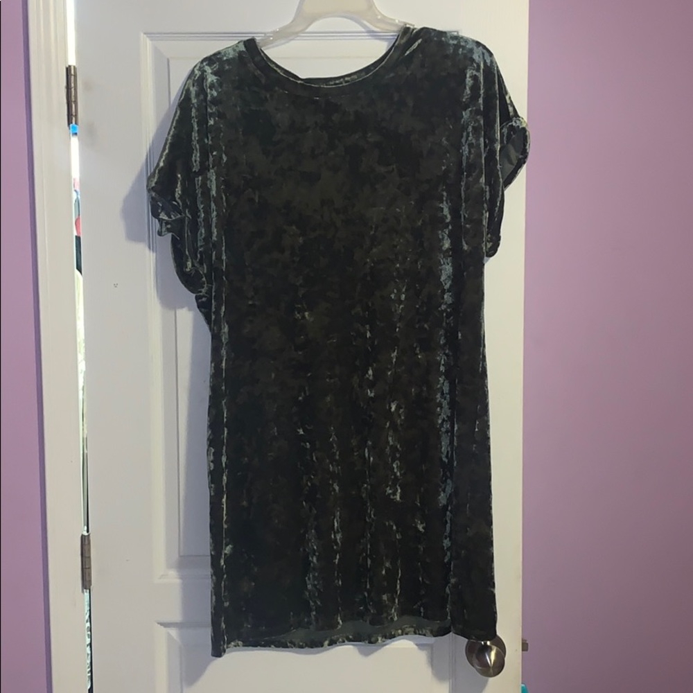 Women’s plus size dress